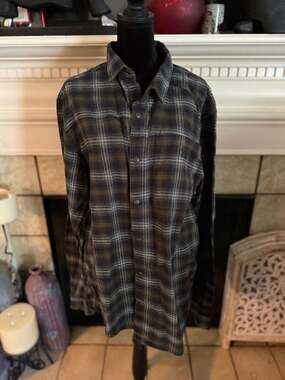 Under Armour Men's Expanse Flannel Snap Front Plaid Shirt